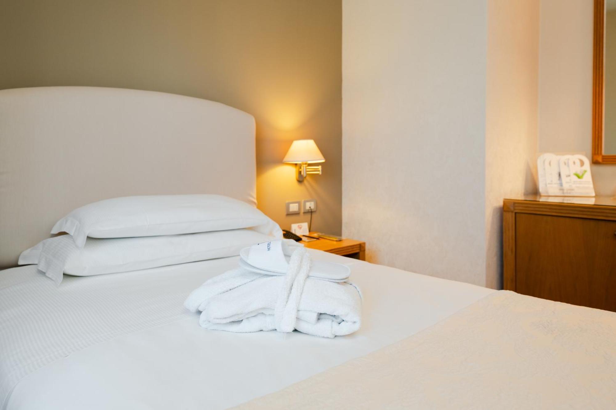 Hotel Touring Carpi Luaran gambar