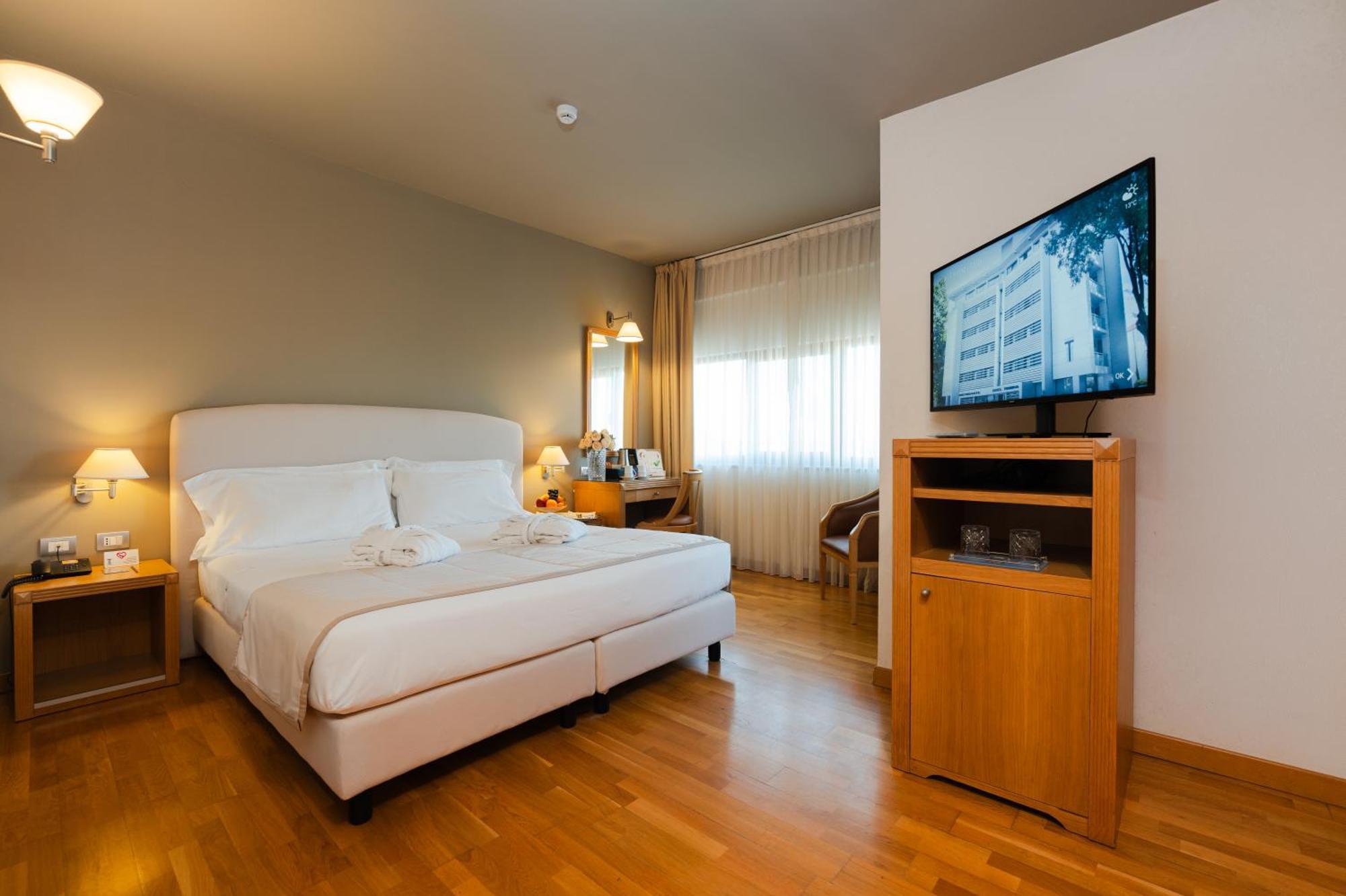 Hotel Touring Carpi Luaran gambar