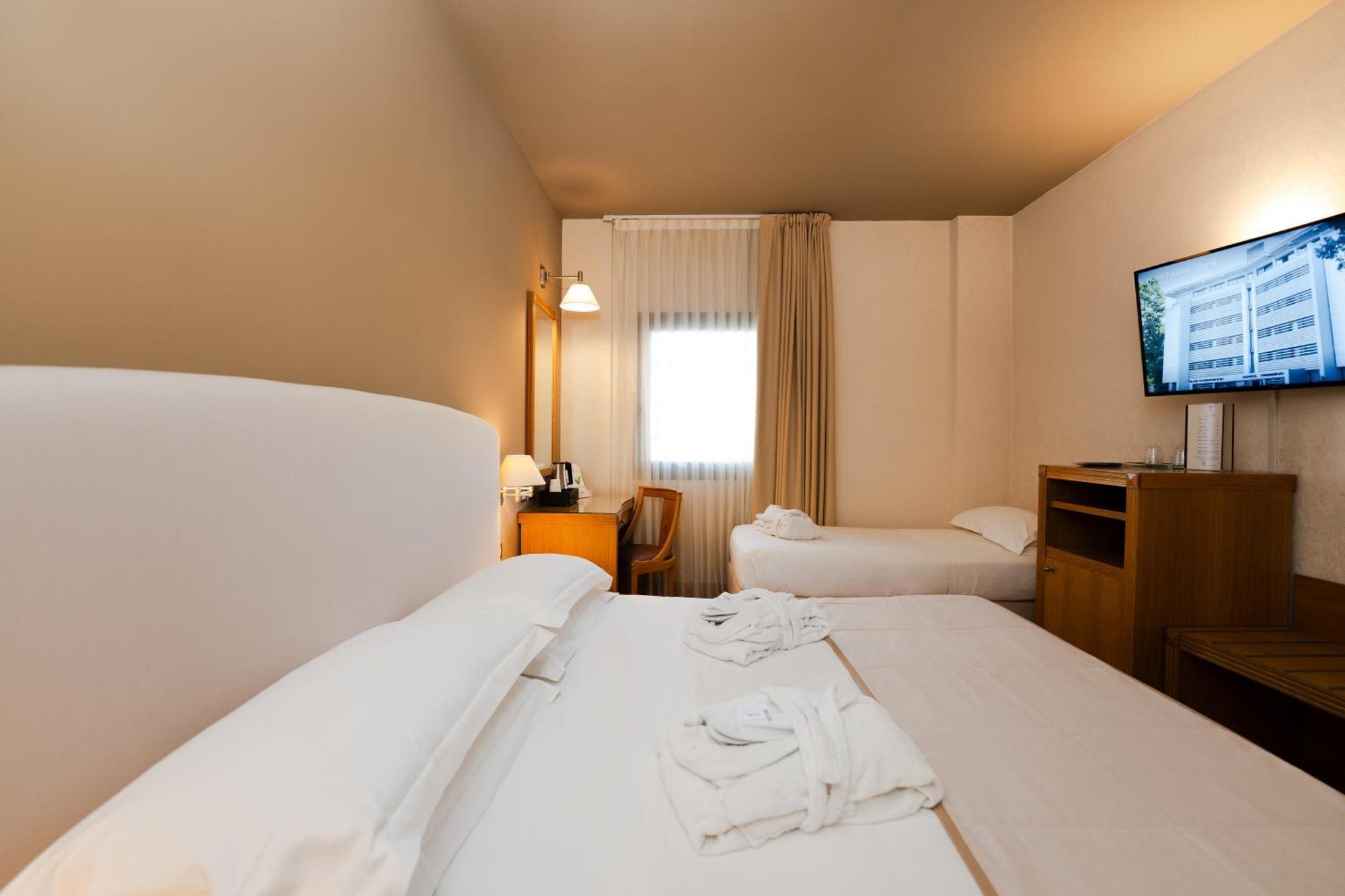 Hotel Touring Carpi Luaran gambar