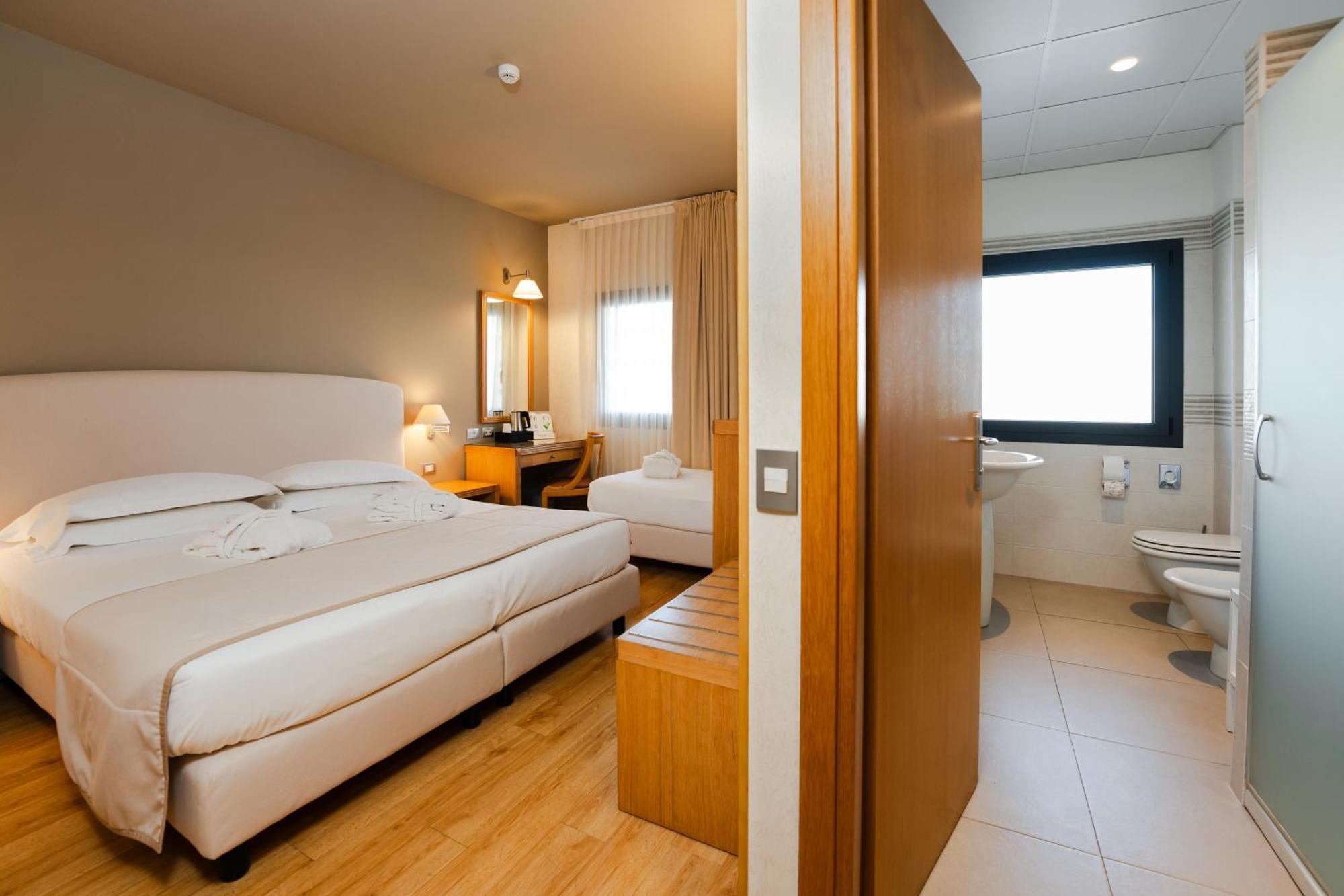 Hotel Touring Carpi Luaran gambar